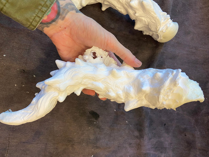 CAST DRAGON HORN PAIR