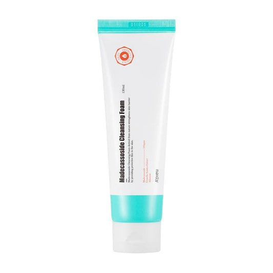 Apieu MADECASSOSIDE CLEANSING FOAM 130ML - Komiko Beauty