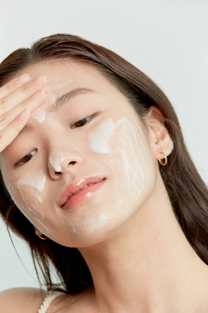 AXIS Y Quinoa One Step Balanced Gel Cleanser غسول البشرة لازالة المكياج والتنظيف اليومي من اكسز واي
