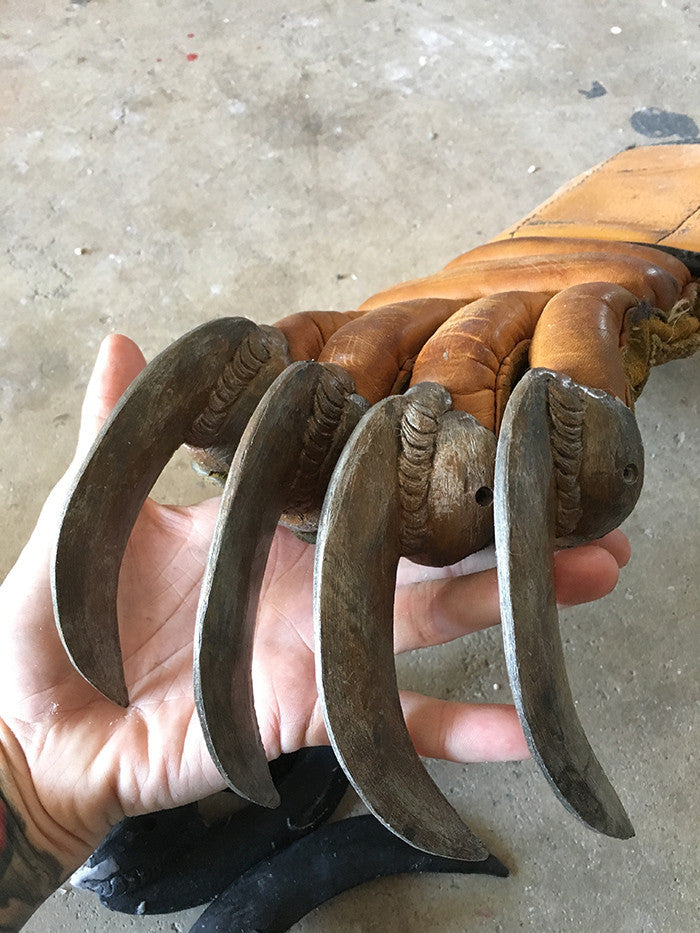 BLACK CAST WASTELAND CLAW  x 10