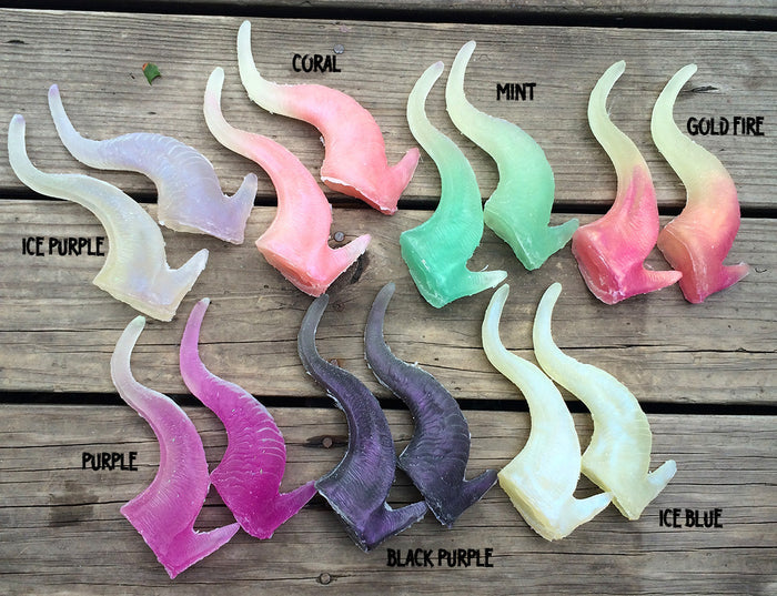 CAST TRANSLUCENT GLOW IN THE DARK HORNS