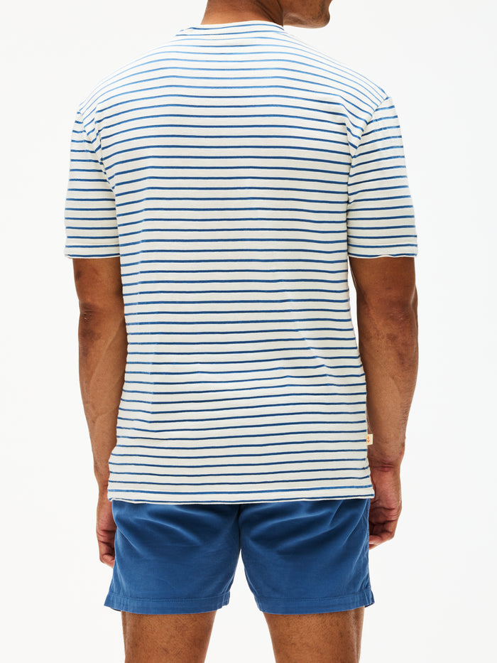 LA PAZ Pocket T-Shirt