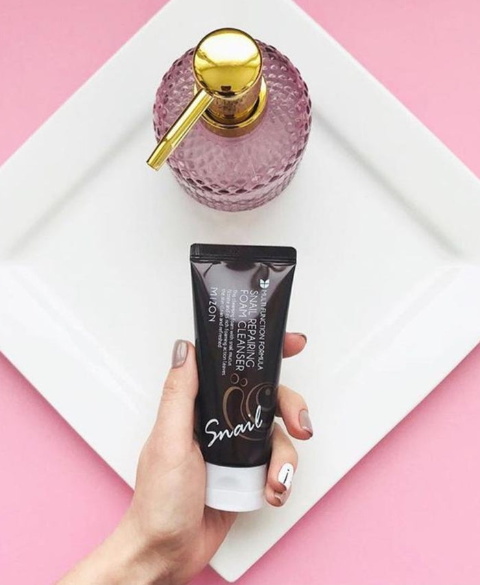 MIZON Snail Repair Foaming Cleanser غسول البشرة بهلام الحلزون من ميزون